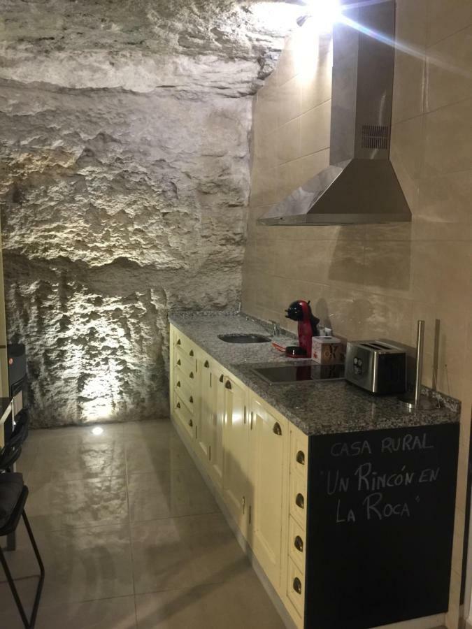 Casa Cueva Un Rincon En La Roca Villa Setenil De Las Bodegas Bagian luar foto