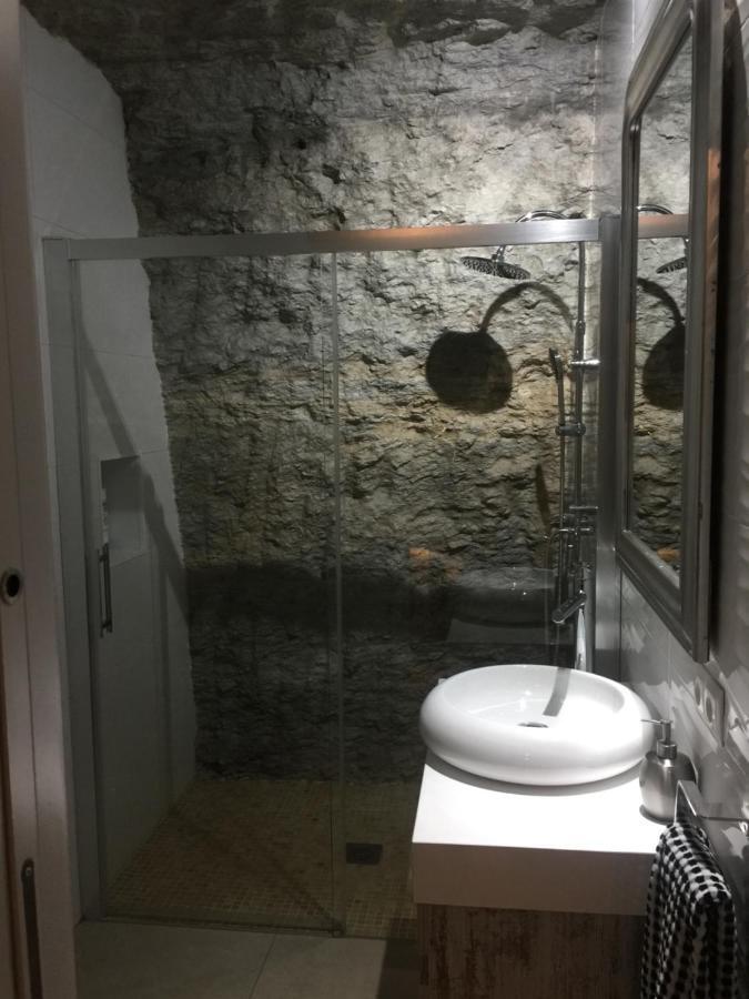 Casa Cueva Un Rincon En La Roca Villa Setenil De Las Bodegas Bagian luar foto